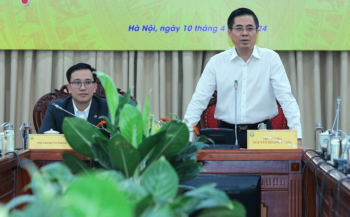 Thứ trưởng Khoa học và công nghệ Nguyễn Hoàng Giang phát biểu tại cuộc họp báo. Ảnh: TTTT