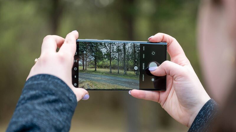 How to Take Long Exposure Photos on a Samsung Galaxy Phone 6 How to Take Long Exposure Photos on a Samsung Galaxy Phone